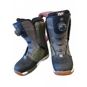 DC White Snowboard Boots Size 7